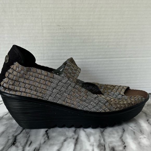 bernie mev. Shoes - Bernie Mev Lulia open toe wedge heel peep toe woven shoes women’s size 10